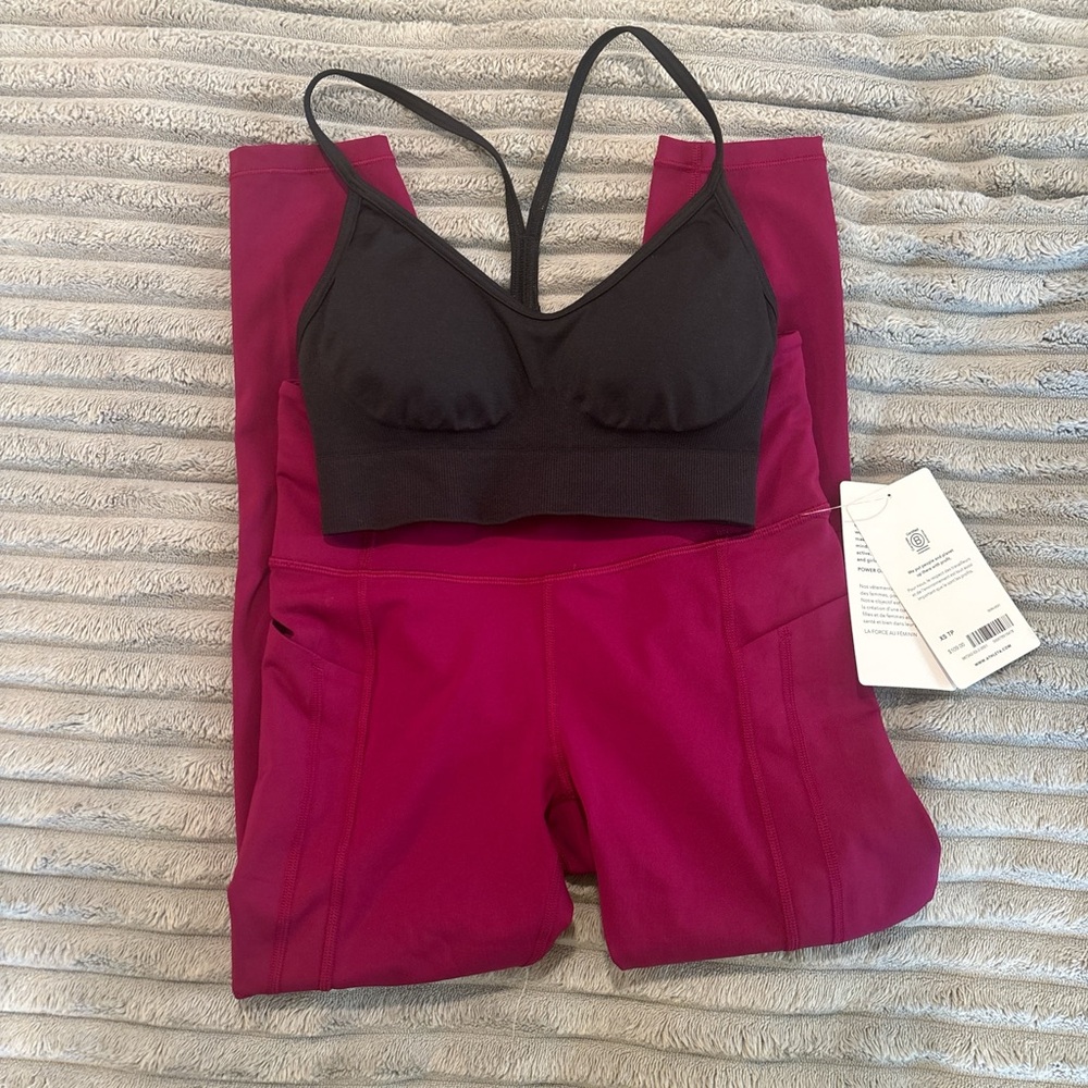 NWOT Gymshark sports bra with padding (xs) NWT Athleta leggings (xs)